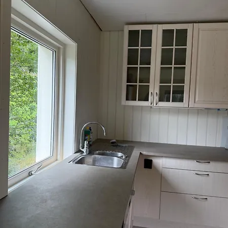 Koselig Hus I Landlige Omgivelser
