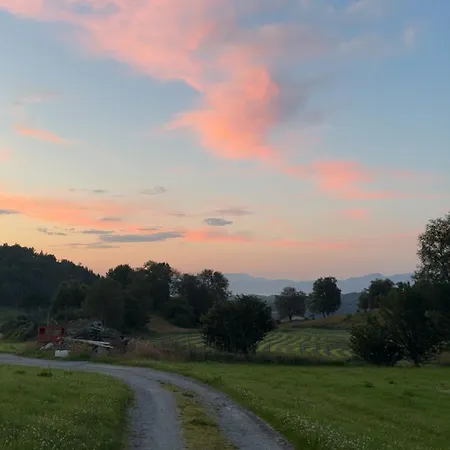 Koselig Hus I Landlige Omgivelser Tysnes